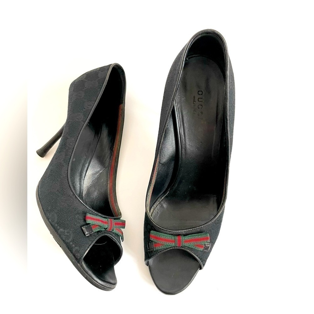 Gucci Black Canvas Leather lined Guccisima GG logo web bow peep toe pumps EU39.5
